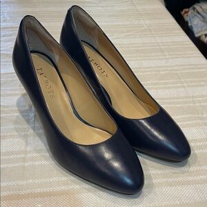 Talbots Navy Leather Heels size 6 women’s